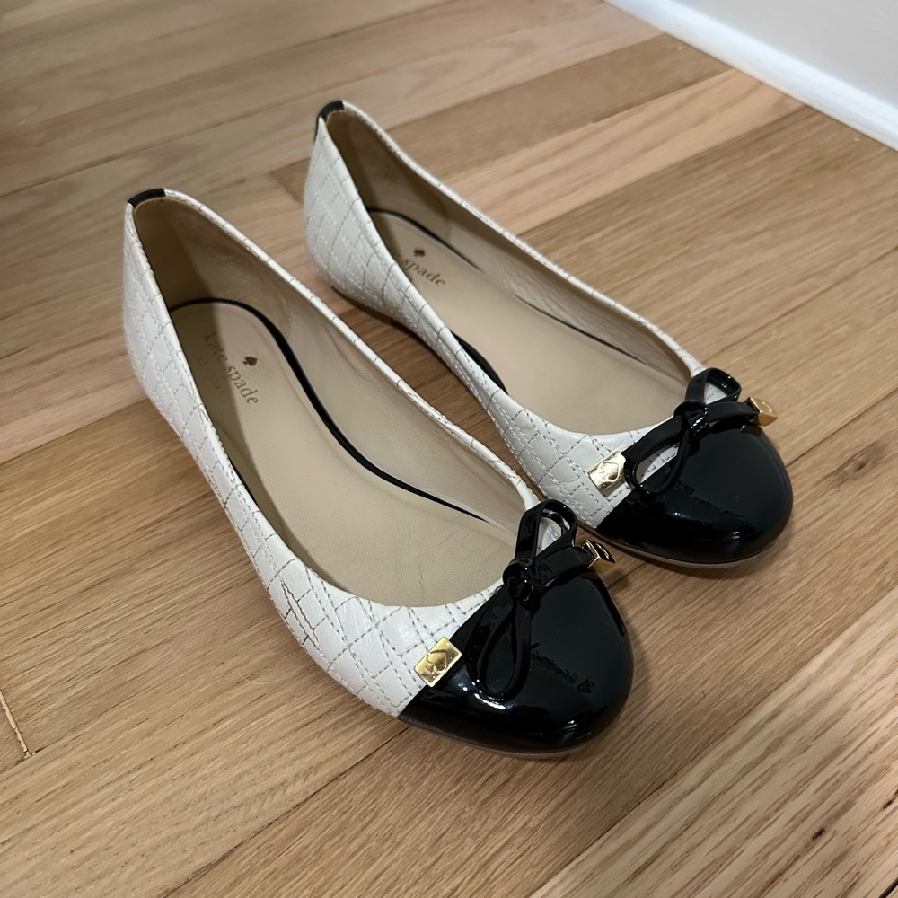 Kate Spade black/white ballet flats with bow accents